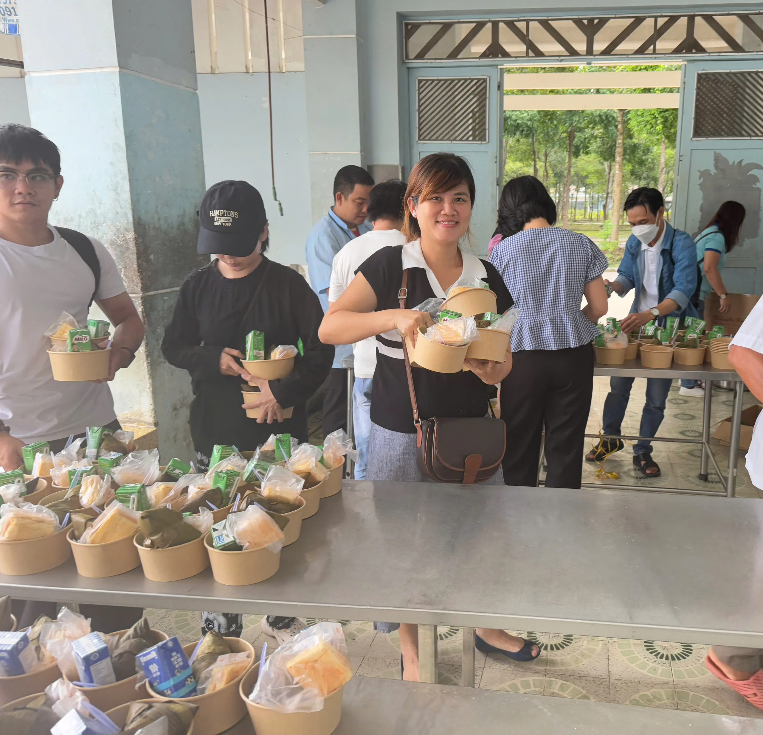 Thiên Ân Food đi từ thiện